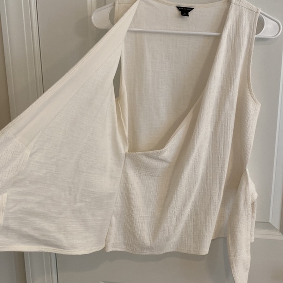 Ann Taylor Knot front top - Picture 4 of 5